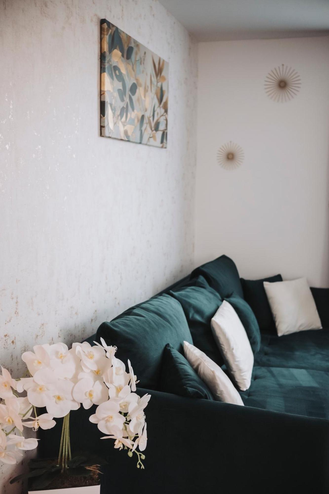 Alina Apartman Apartment Neszmely Exterior photo